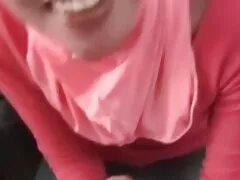 خروس Cavalier از بانوی بالغ از blowjob خارج می شود و آماده است تا دهان عکس های سکسی کوس و کون خود را با تقدیر پر کند