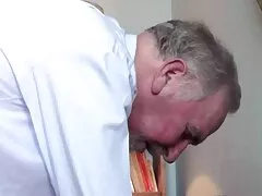 دختر عكس كير در كس کوچولو آسیایی با گربه مودار لعنتی