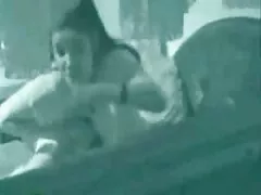 دو شلخته بالغ با خوشحالی ادرار را از بسیاری از افراد عكس كوس وكير بزرگ دسته بچه ها می نوشند