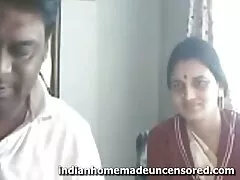 ستاره پورنو در اتاق قفل عکس کس و کون متحرک به مرد تسلیم شد