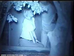 این زوج به یاد می آورند که تابستان عكس كس و كير را در اقیانوس سپری می کند.